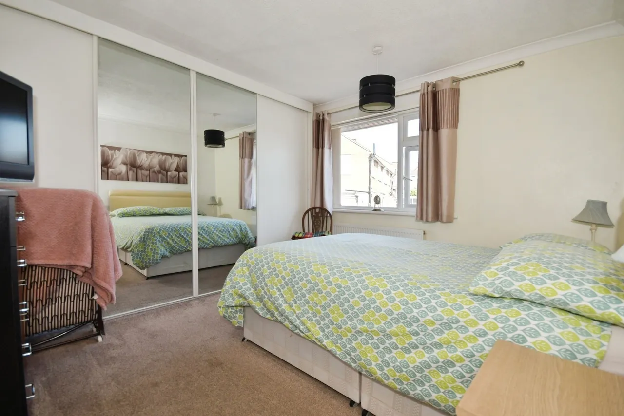 Bateman Close, New Whittington, S43, photo 13