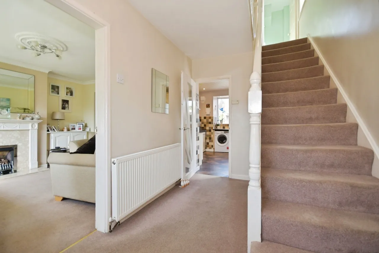Bateman Close, New Whittington, S43, photo 5
