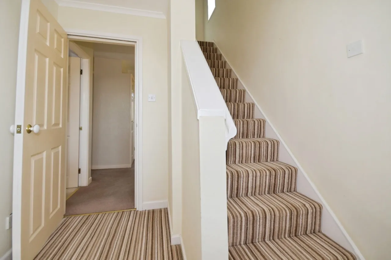 Bateman Close, New Whittington, S43, photo 11
