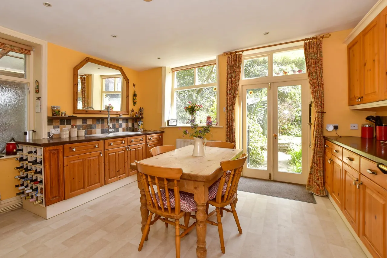 Bonchurch, PO38, photo 5