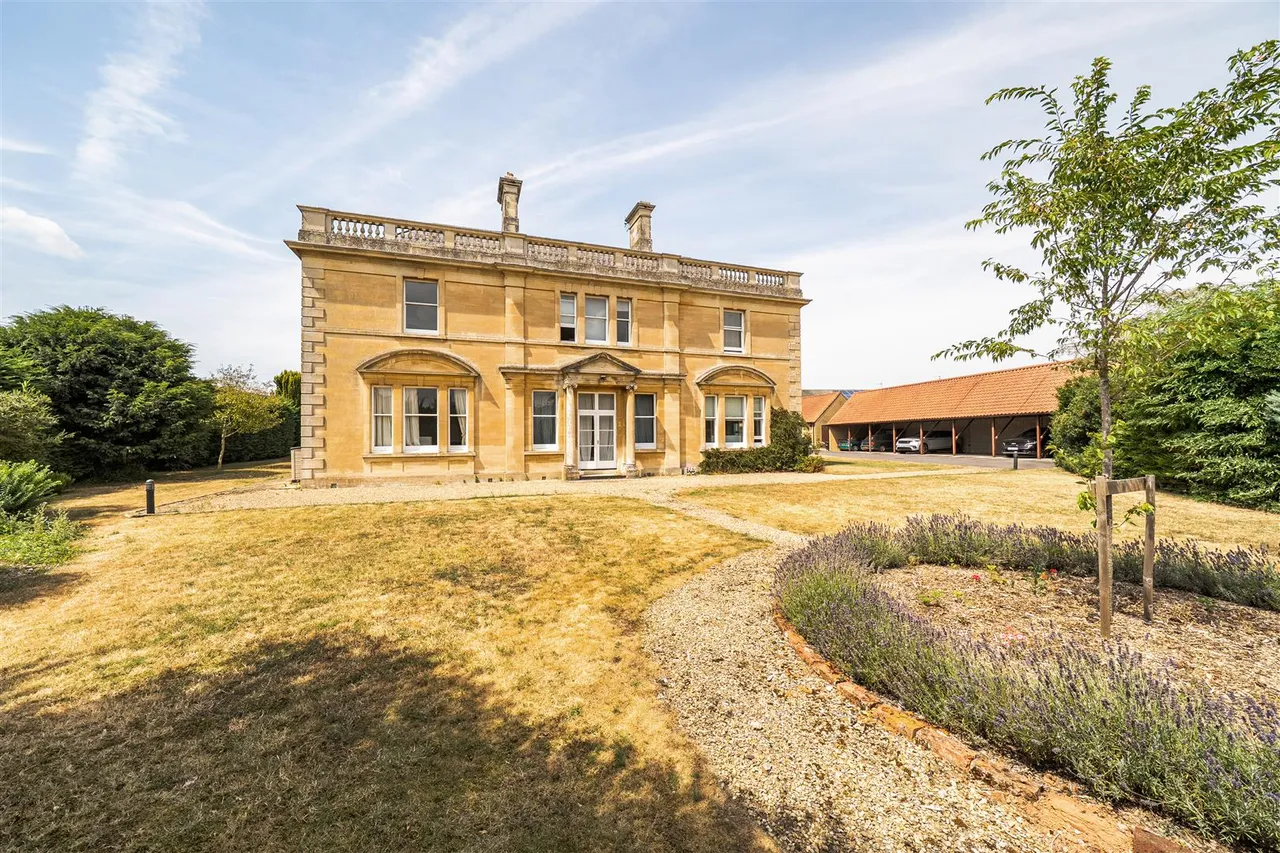 3 bed house for sale, Derriads Lane, Chippenham, SN14