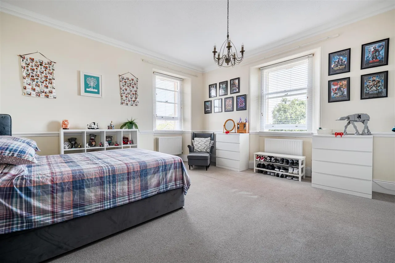 Derriads Lane, Chippenham, SN14, photo 11