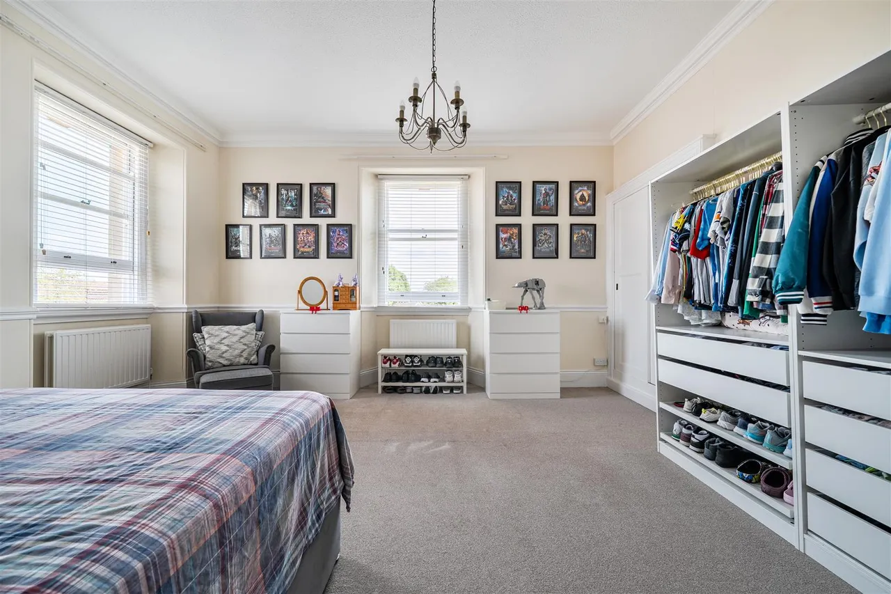 Derriads Lane, Chippenham, SN14, photo 12