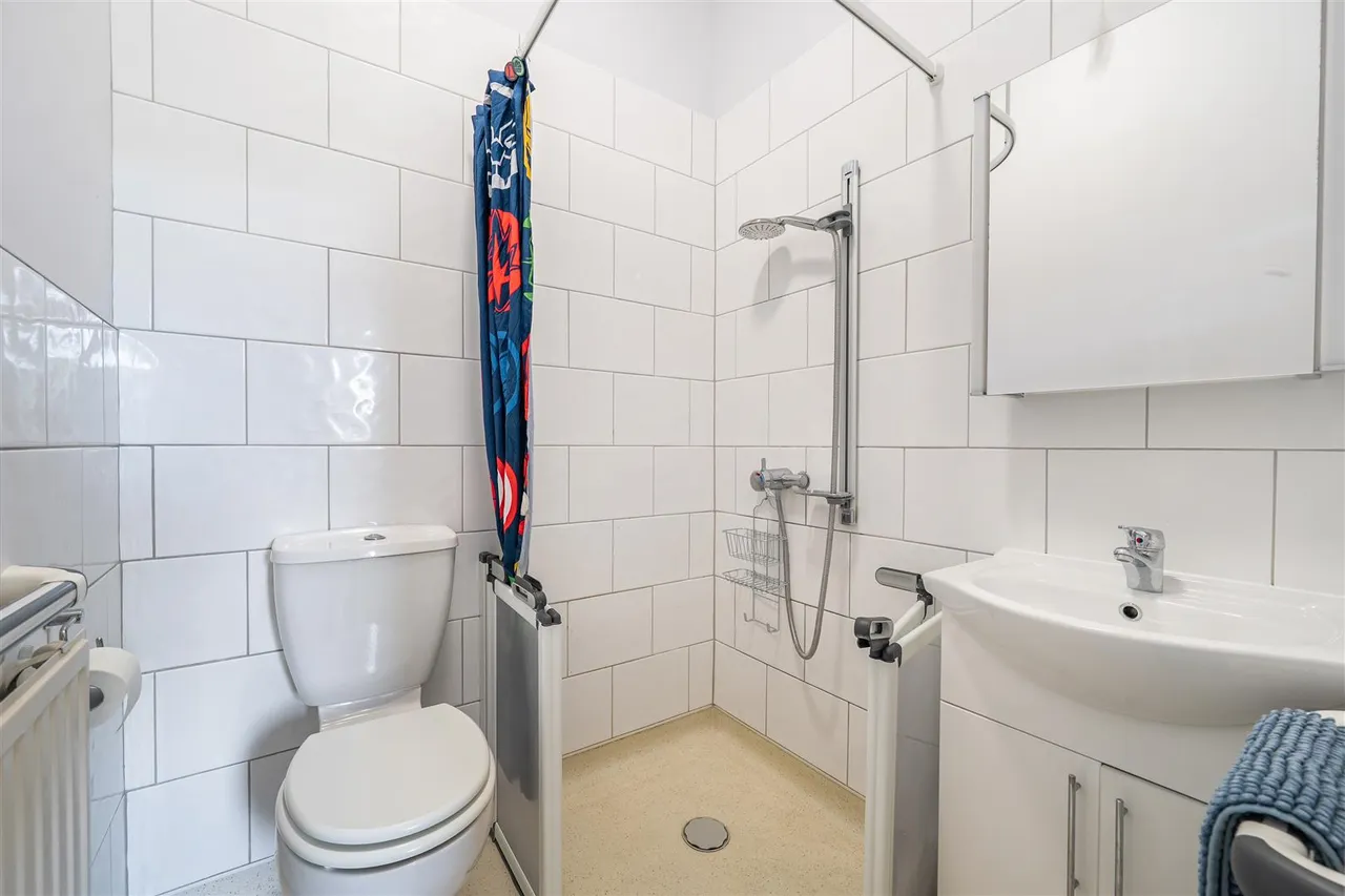 Derriads Lane, Chippenham, SN14, photo 14