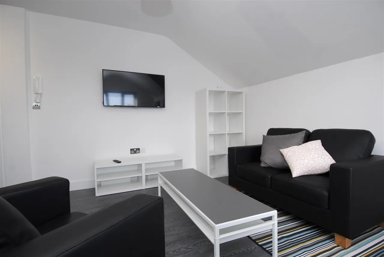 Belgrave Manor Apt, Plymouth, photo 3