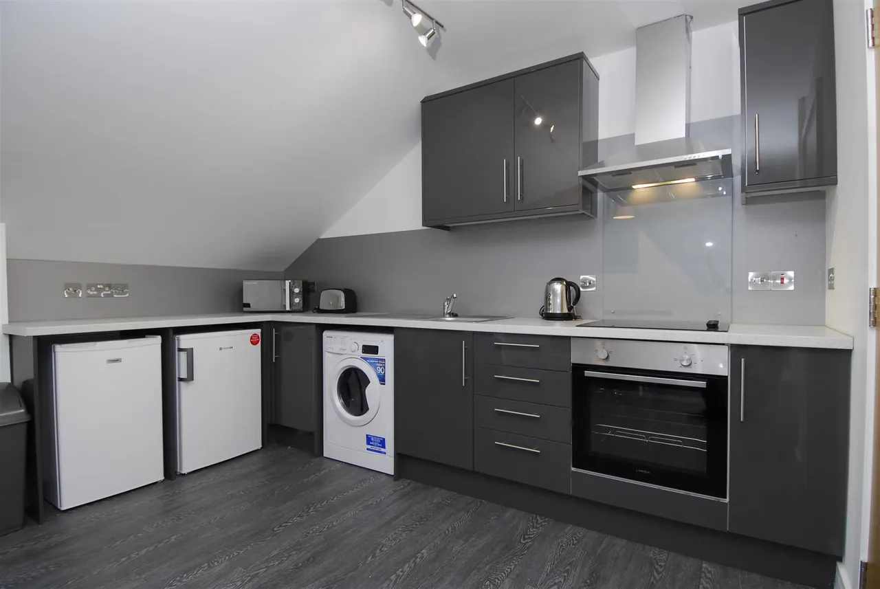 3 bed flat to rent, Belgrave Manor Apt, Plymouth