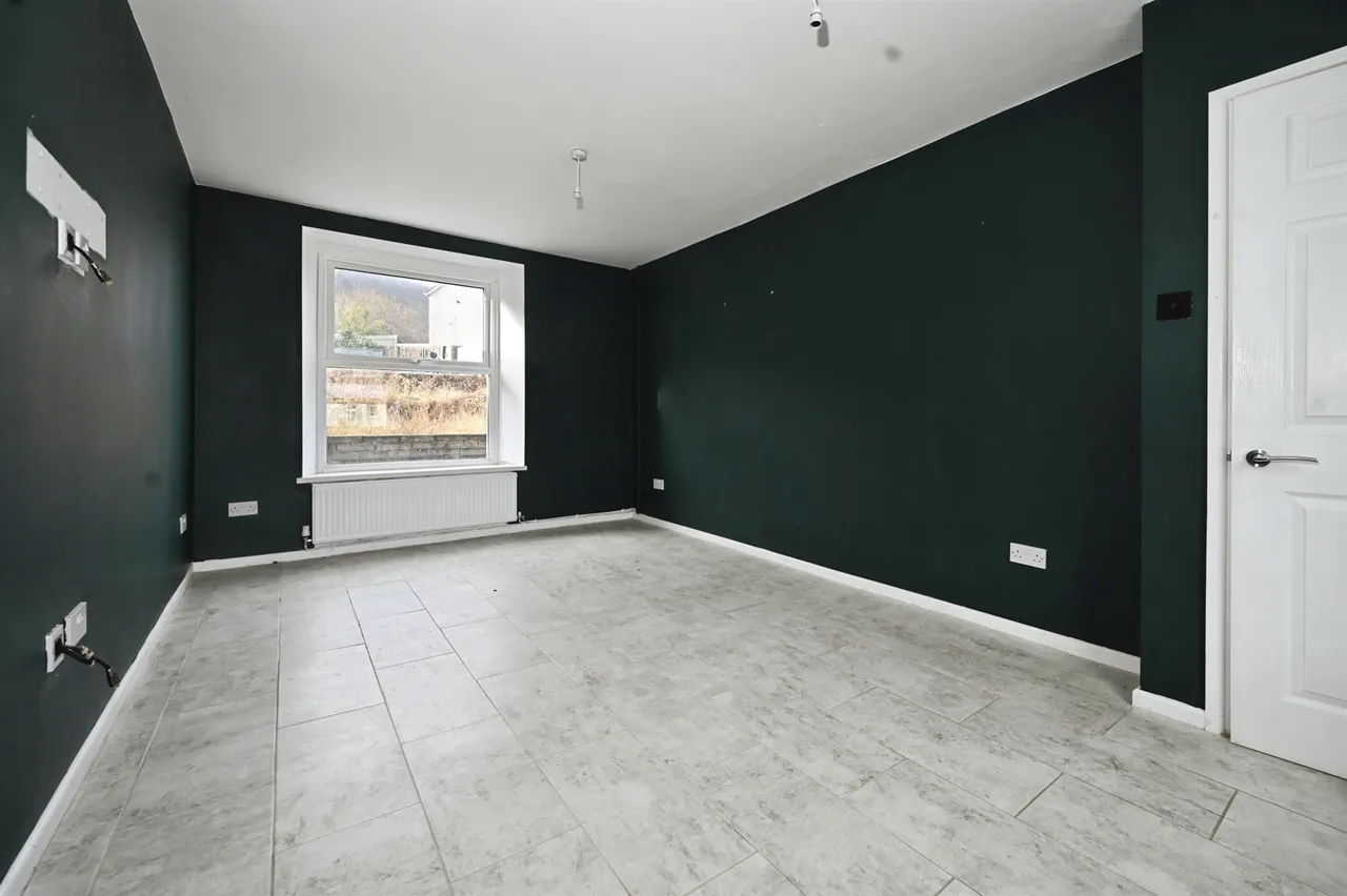 Highfield Ferndale, CF43, photo 4
