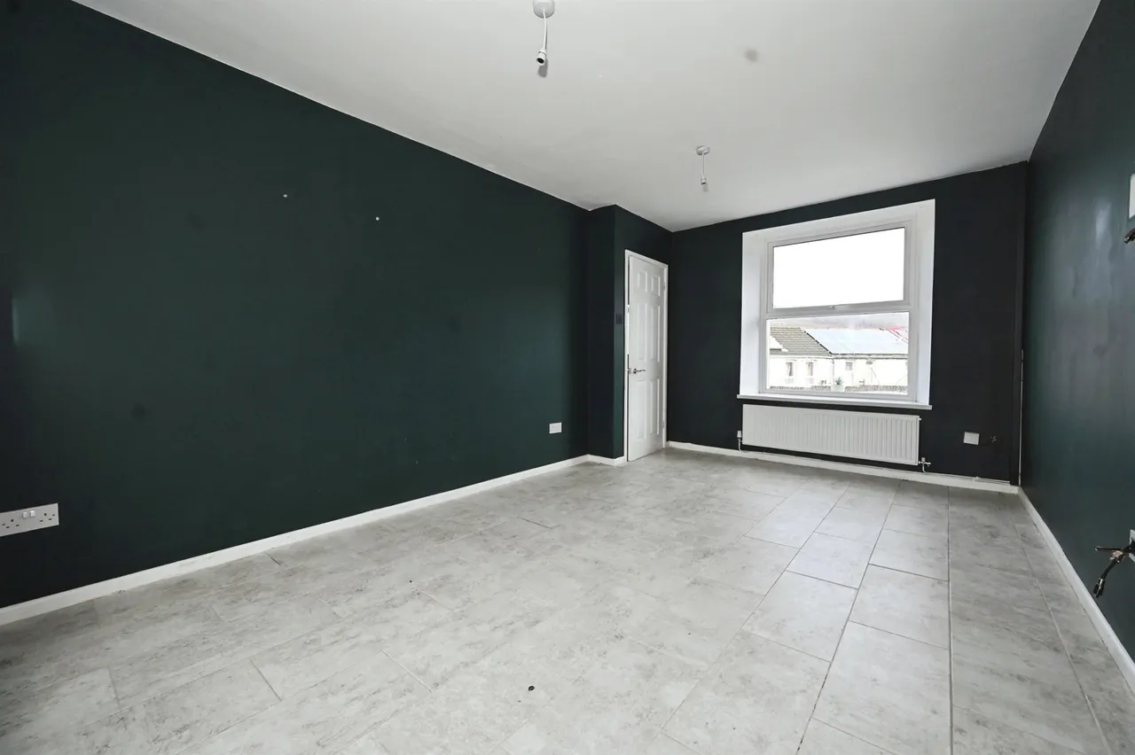 Highfield Ferndale, CF43, photo 8