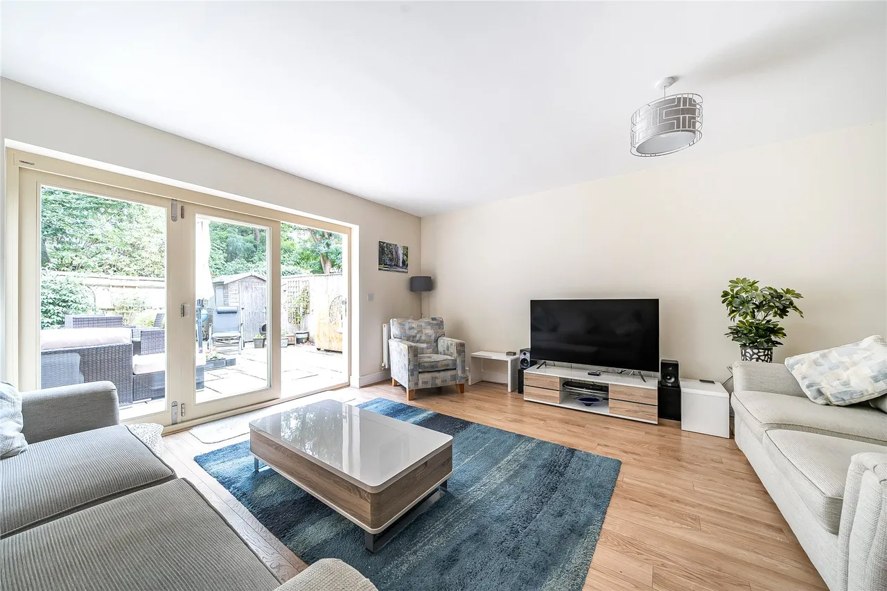 White Hart Close, Ripley, GU23, photo 4