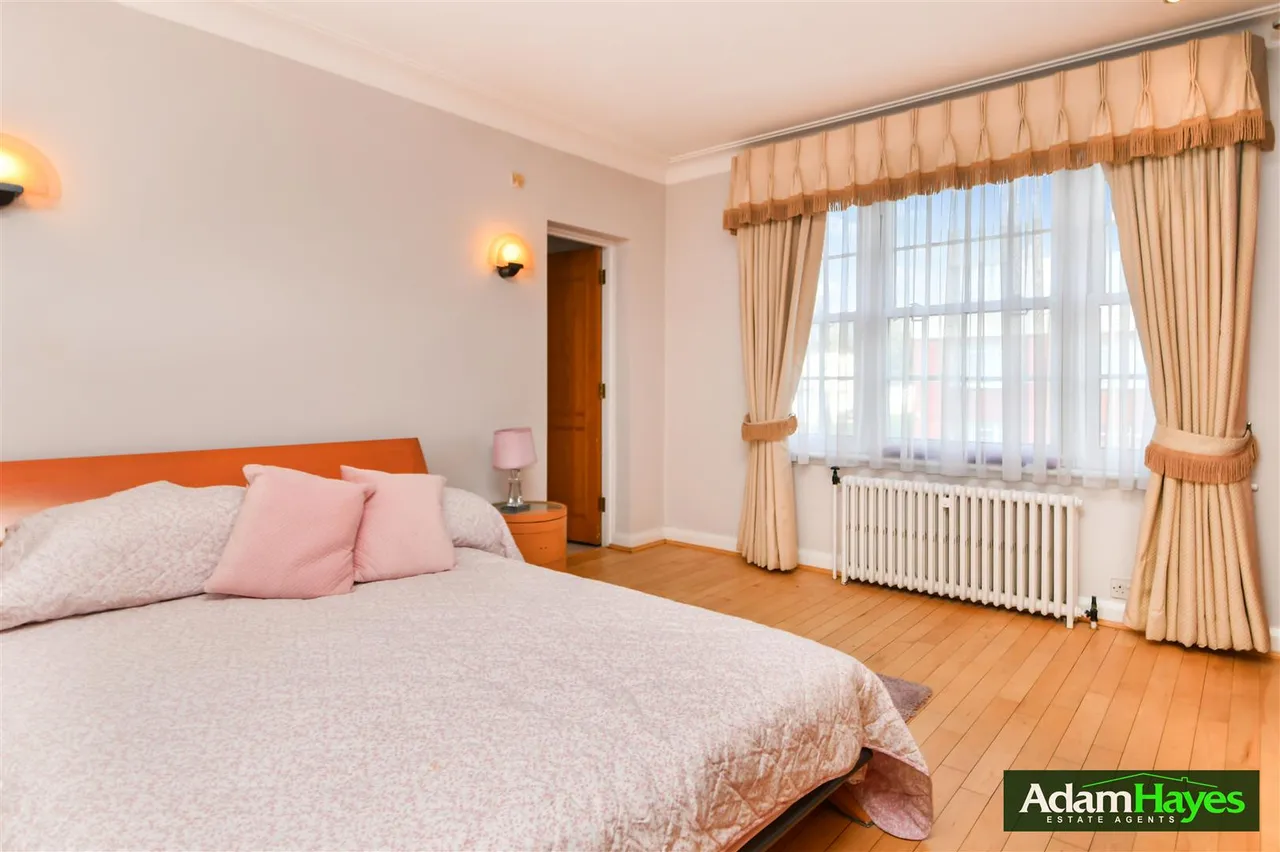 Haslemere Gardens, Finchley, N3, photo 17