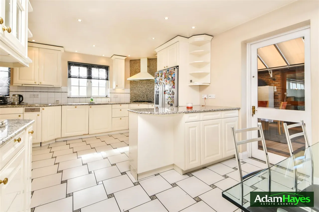 Haslemere Gardens, Finchley, N3, photo 12
