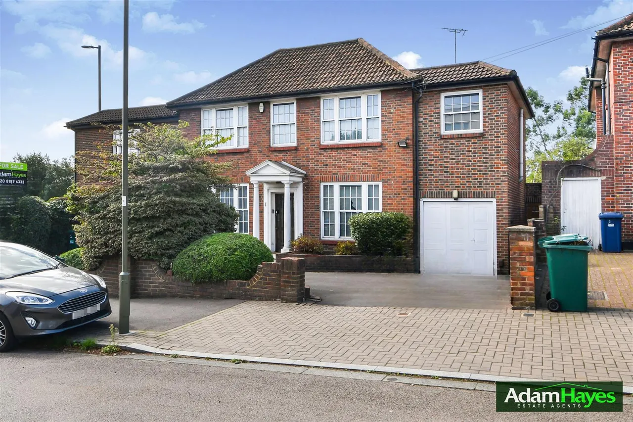 6 bed house for sale, Haslemere Gardens, Finchley, N3