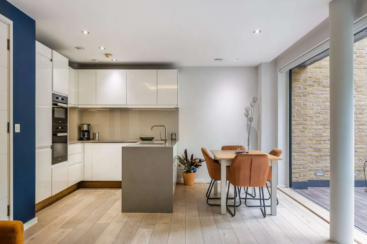 Farm Lane, Fulham, London, SW6 1QA, photo 2