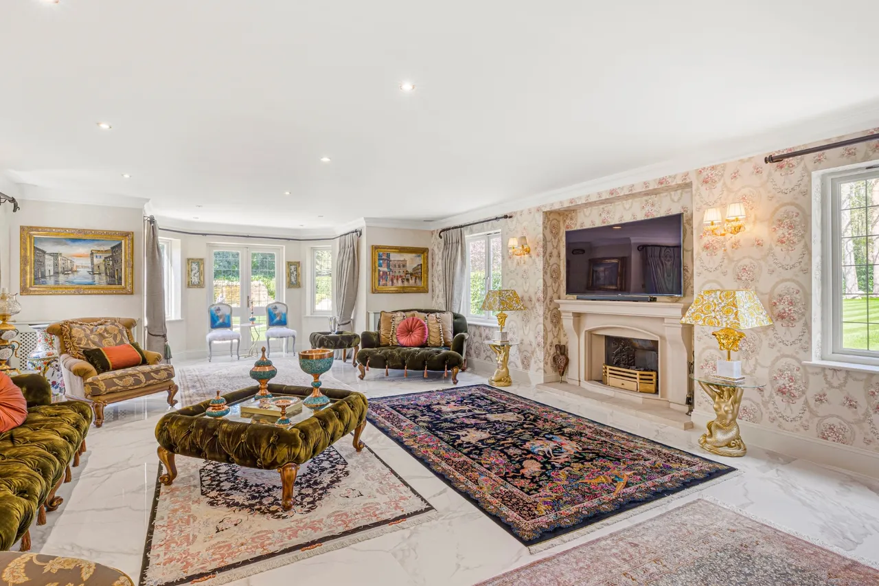 Shai Mansion, Byfleet Road, Cobham, Surrey, photo 8