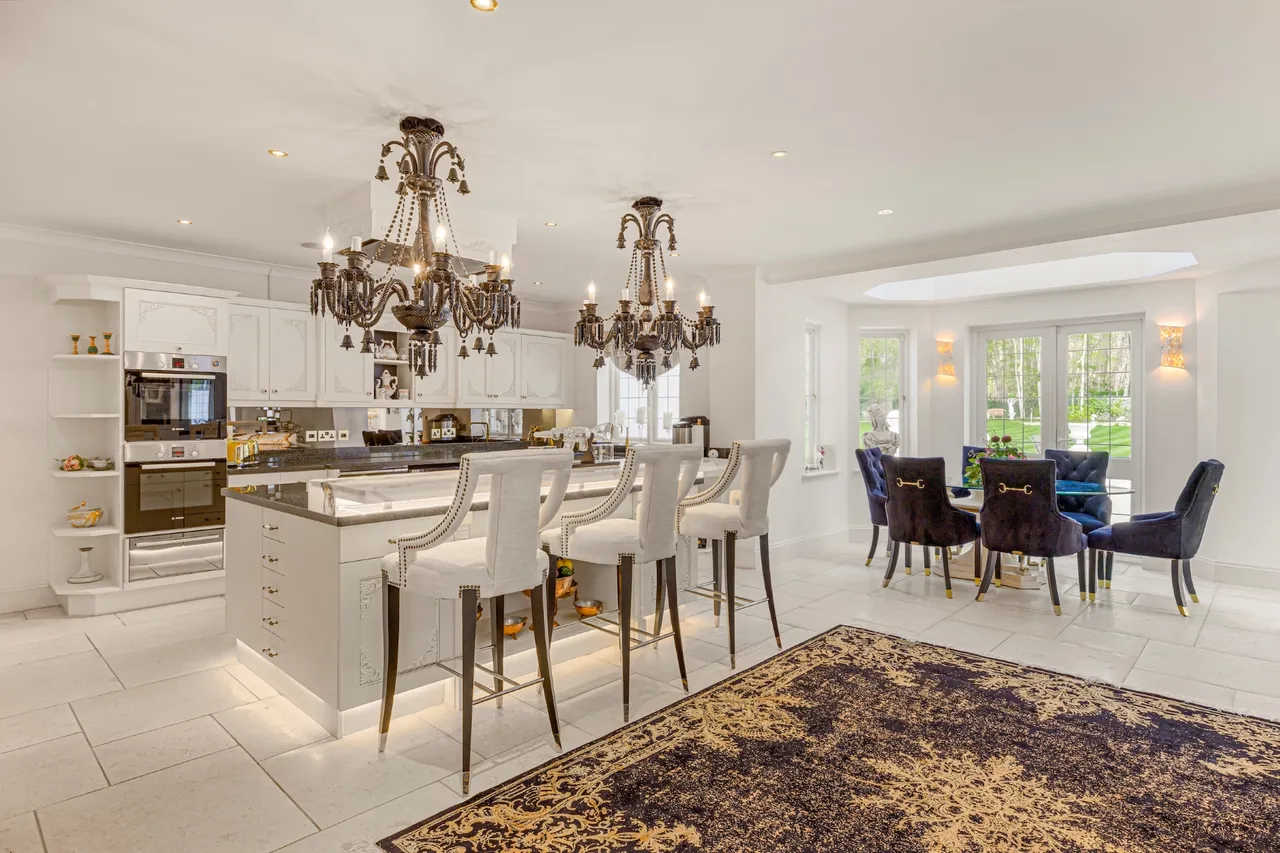 Shai Mansion, Byfleet Road, Cobham, Surrey, photo 6