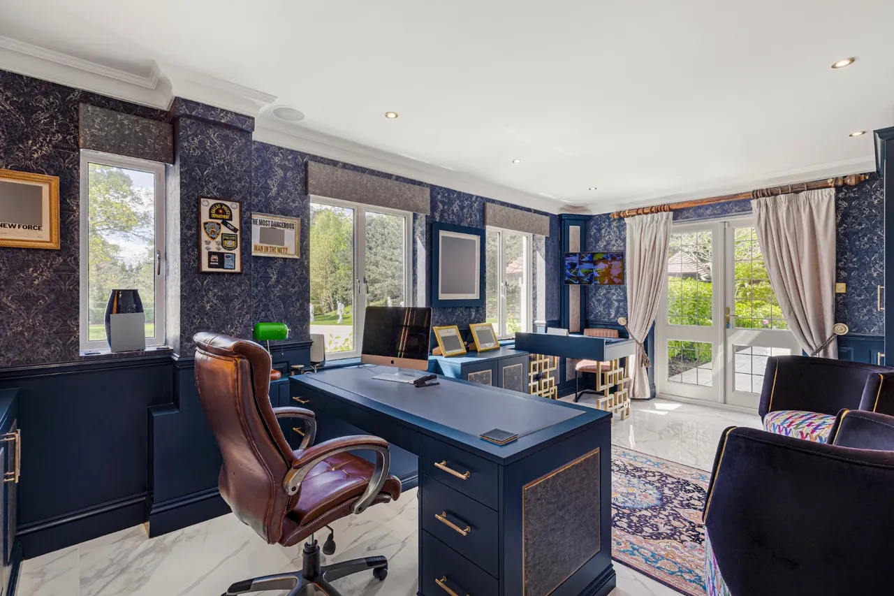Shai Mansion, Byfleet Road, Cobham, Surrey, photo 11