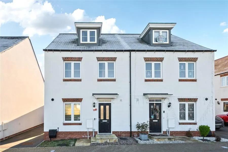 4 bed house for sale, Chester Road, Bicester, OX26