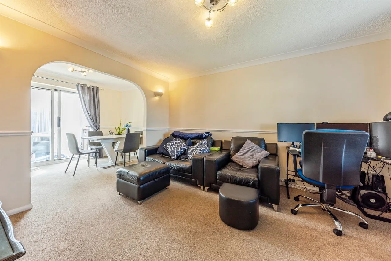 Hawthorn Drive, Sleaford, NG34, photo 4