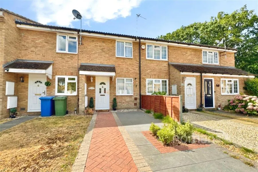 May Close, Owlsmoor, GU47, photo 12