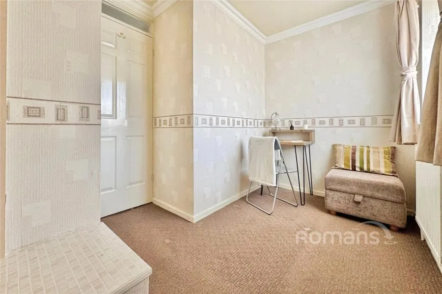 May Close, Owlsmoor, GU47, photo 8