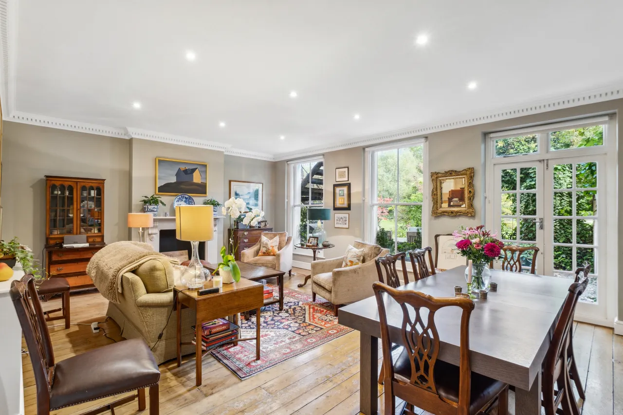 3 bed flat to rent, Warrington Crescent, Little Venice, W9