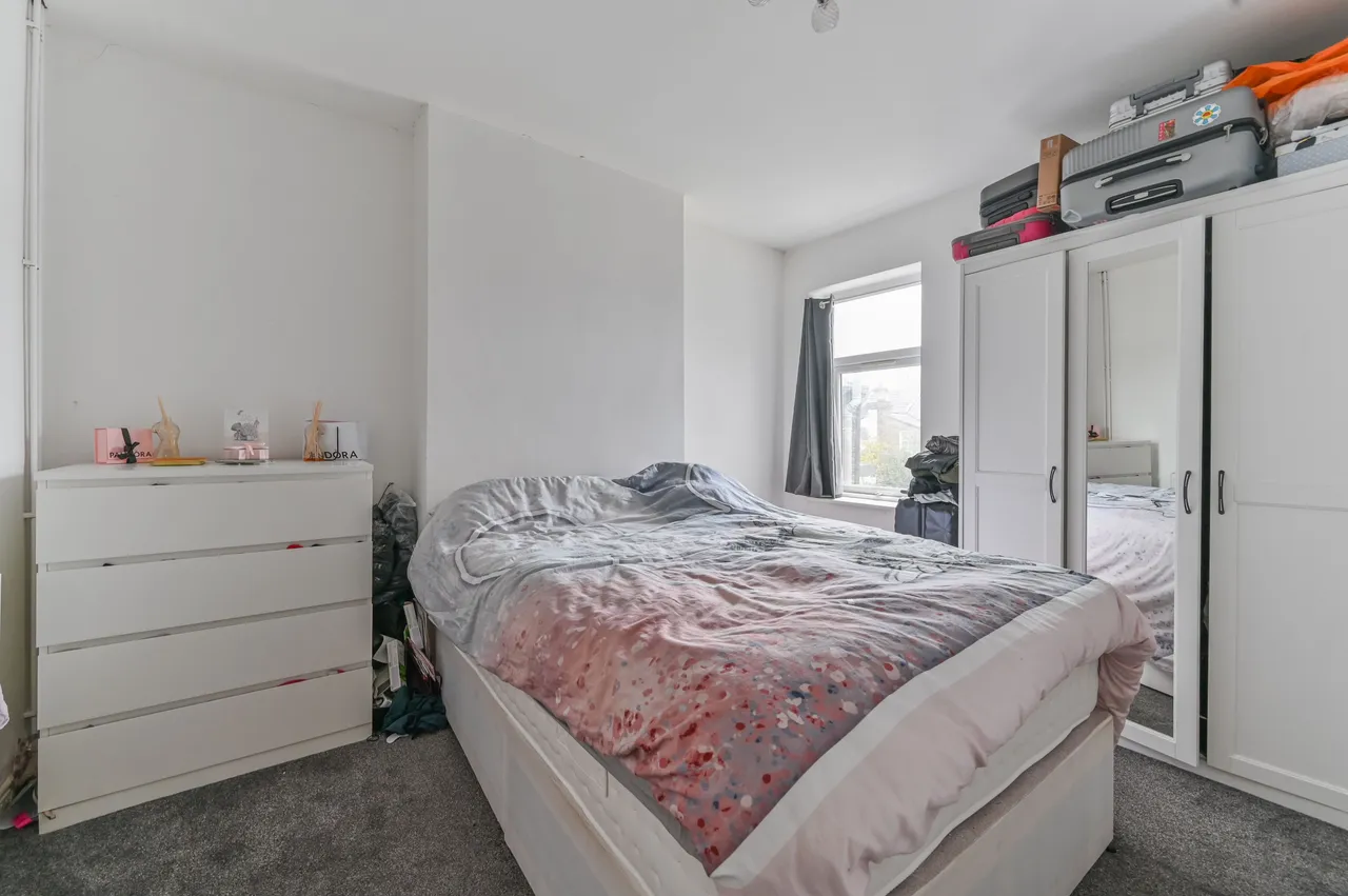 94 Woodcroft Road, Thornton Heath, photo 2