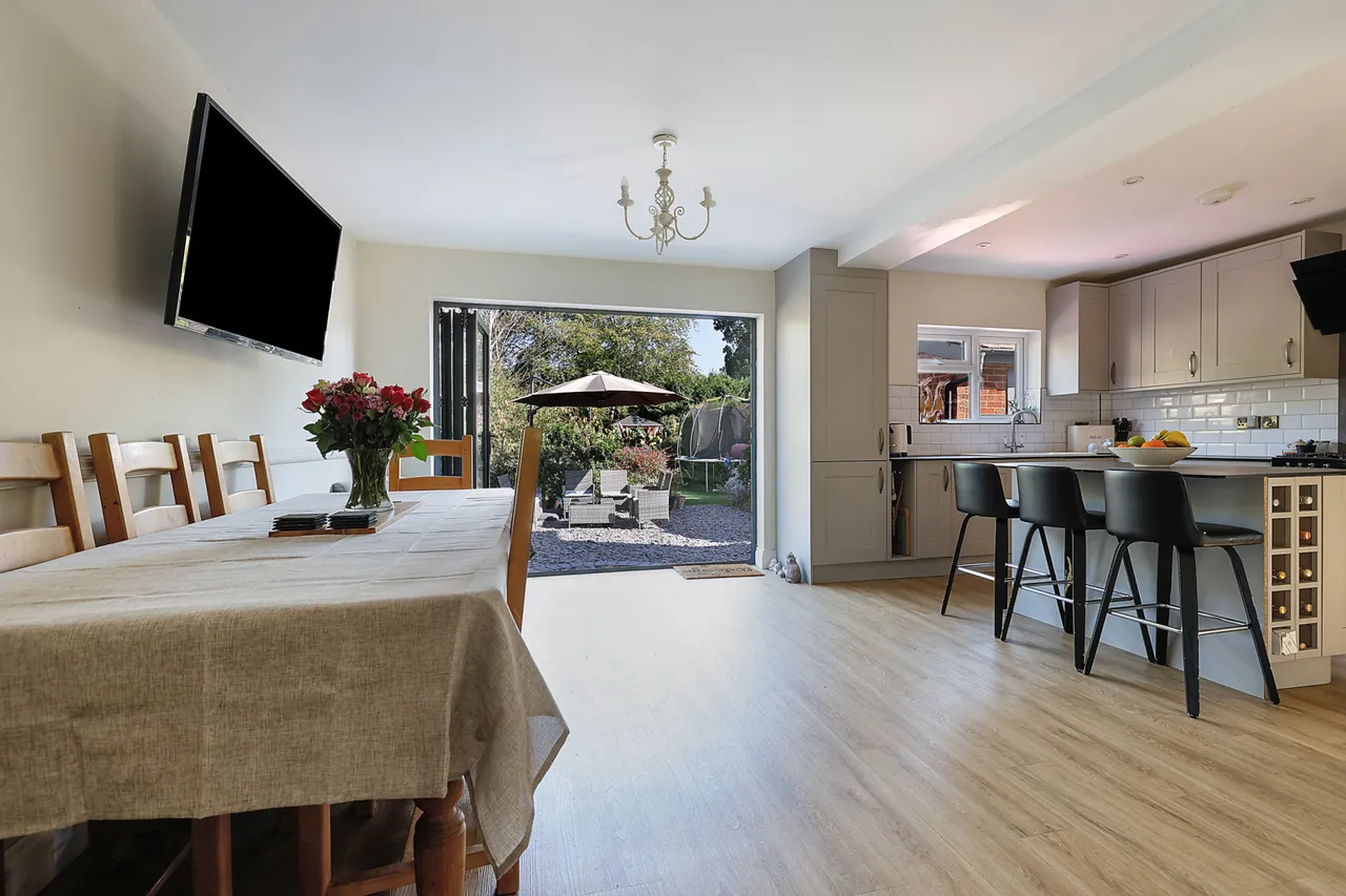 Balcombe Road, Horley, RH6, photo 2