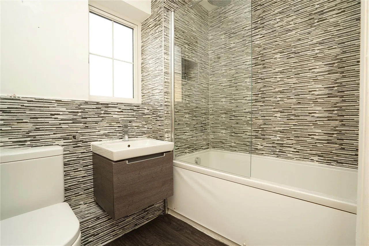 Imperial Close, Wakefield, WF2, photo 10