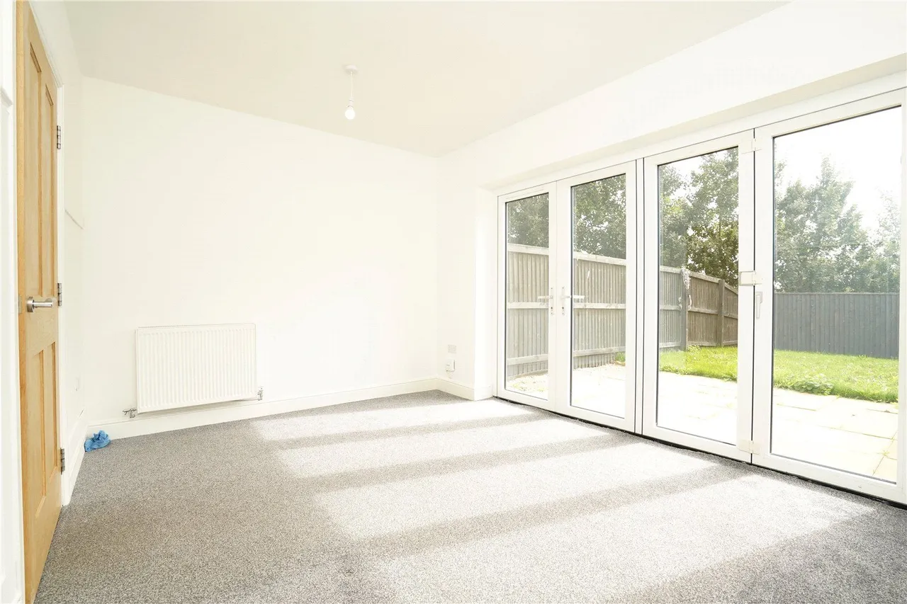 Imperial Close, Wakefield, WF2, photo 3