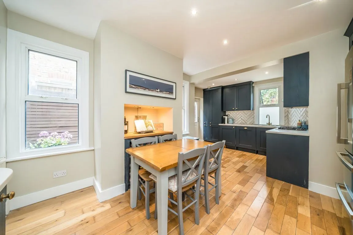 Sternhold Avenue, SW2, photo 3