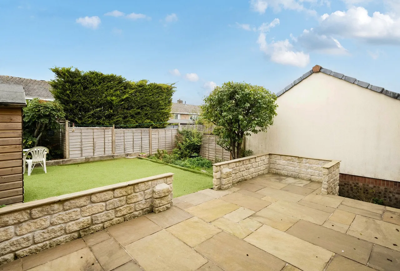 Naishes Avenue, Somerset, Peasedown St. John, BA2 8TW, photo 8