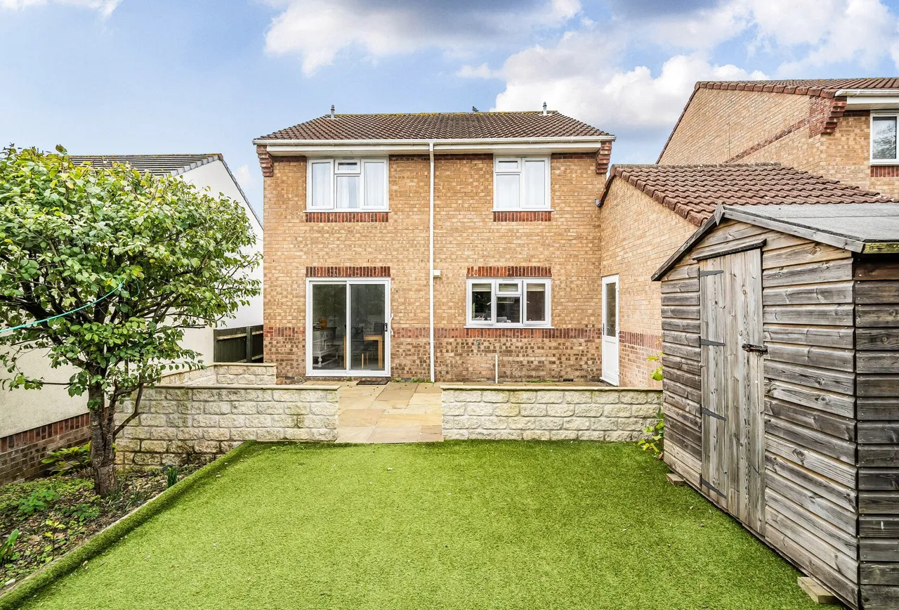 Naishes Avenue, Somerset, Peasedown St. John, BA2 8TW, photo 7
