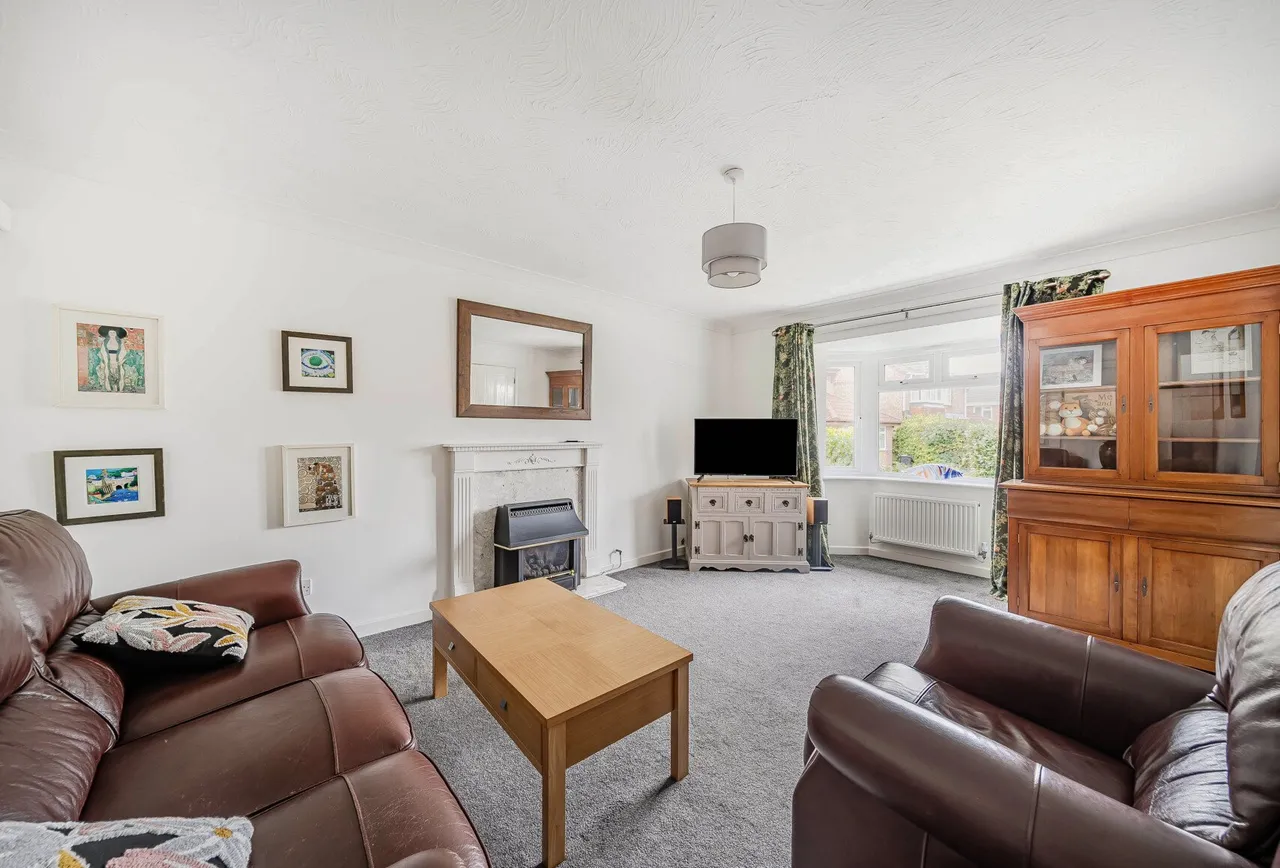 Naishes Avenue, Somerset, Peasedown St. John, BA2 8TW, photo 3
