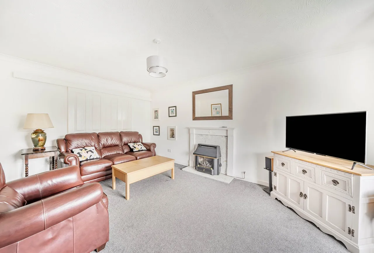 Naishes Avenue, Somerset, Peasedown St. John, BA2 8TW, photo 18