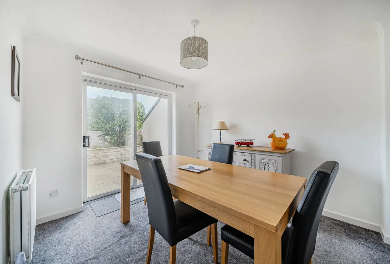 Naishes Avenue, Somerset, Peasedown St. John, BA2 8TW, photo 5