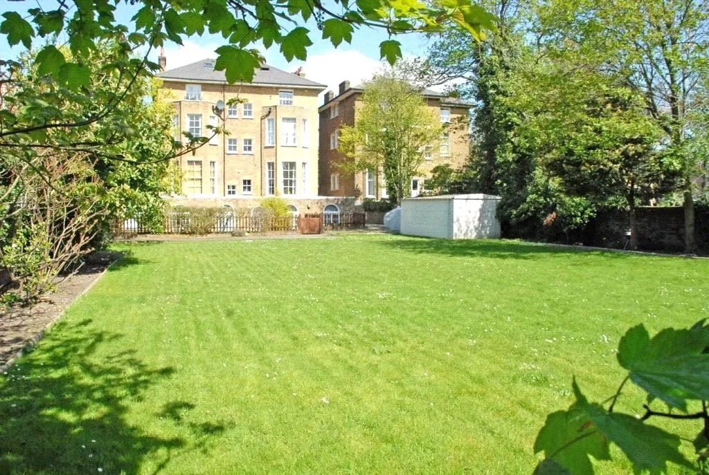 2 bed flat for sale — St Johns Park, Blackheath, London, SE3