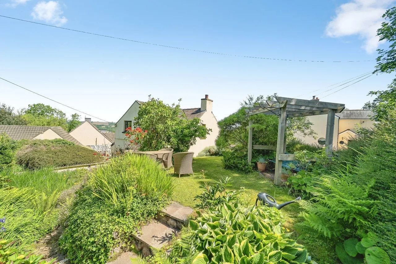 Holloway Hill, Penally, SA70, photo 4