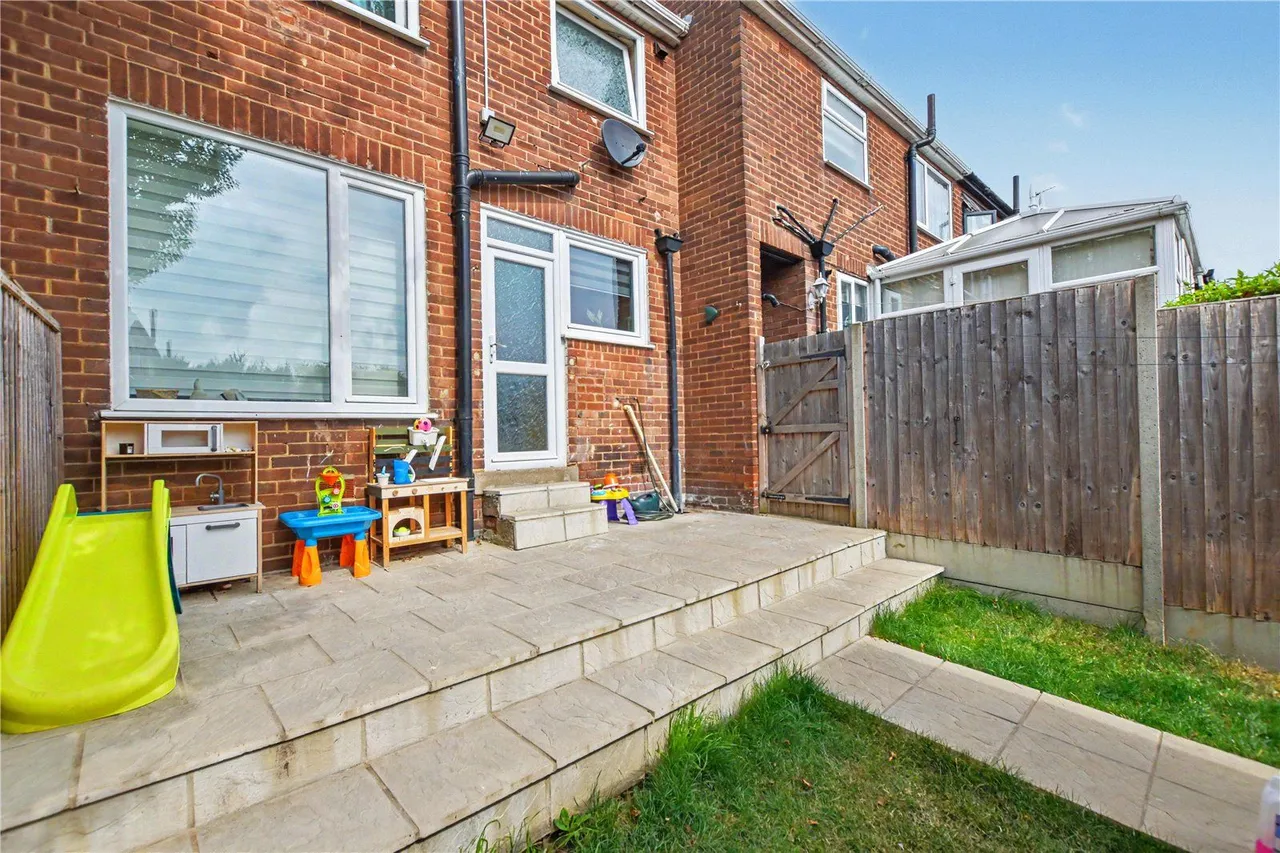 Margaret Close, Morley, LS27, photo 10