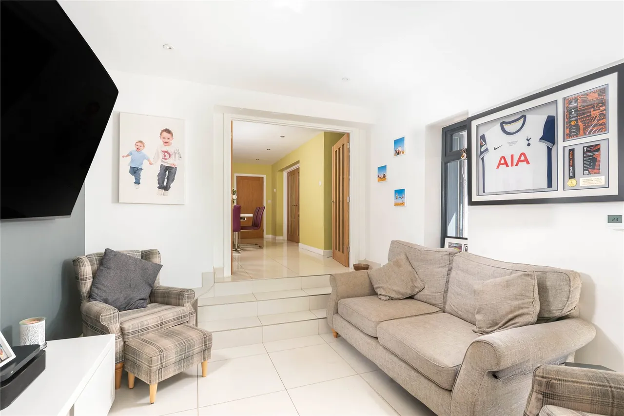 York Road, Wollaston, NN29, photo 7