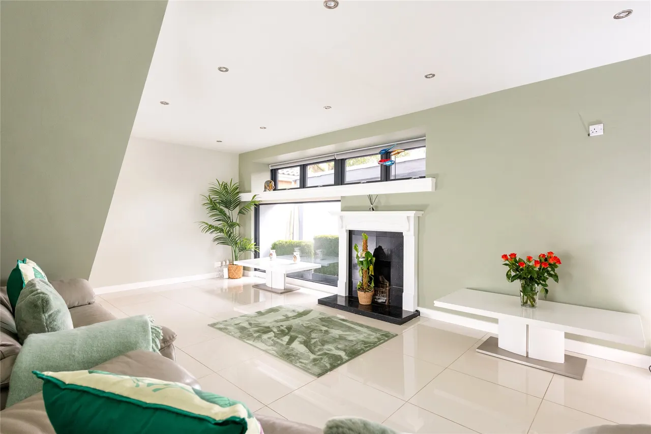 York Road, Wollaston, NN29, photo 8