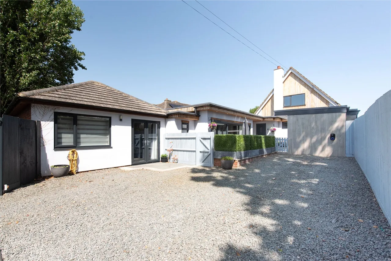 York Road, Wollaston, NN29, photo 22