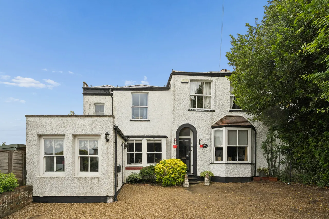5 bed house for sale — Little Bushey Lane, Bushey, Bushey, WD23 4RN