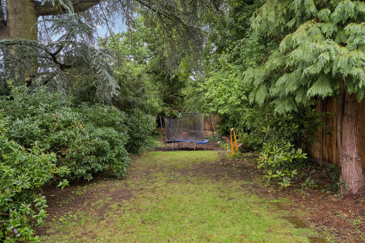 Little Bushey Lane, Bushey, Bushey, WD23 4RN, photo 12