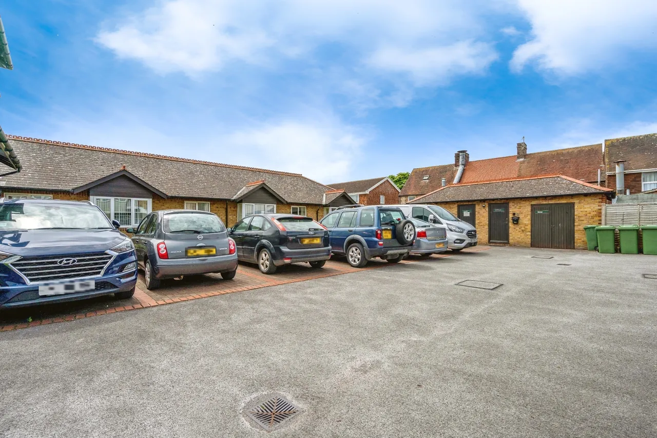 Nyetimber Lane, Bognor Regis, PO21, photo 17