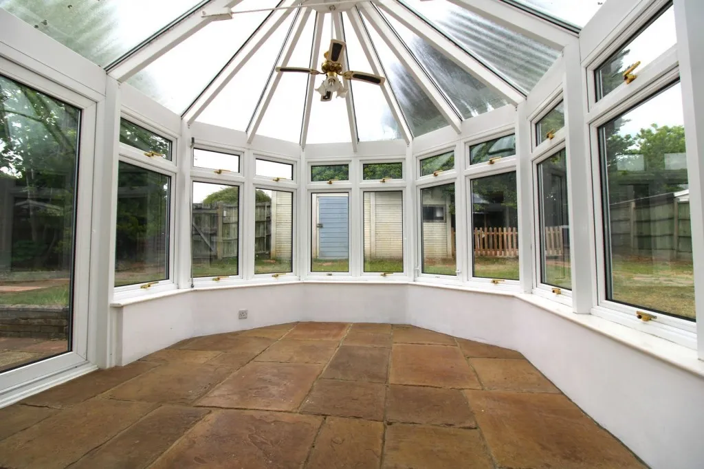 Broadwater Crescent, Stevenage, photo 2