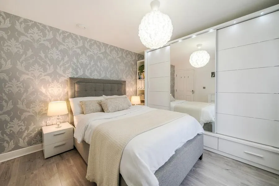 Gomer Road, Bagshot, GU19, photo 8