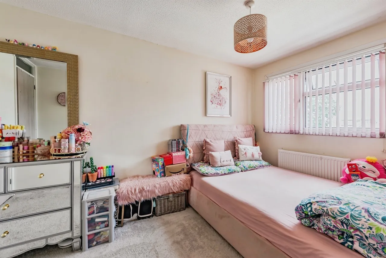 Beaumont Close, Ifield, RH11, photo 7