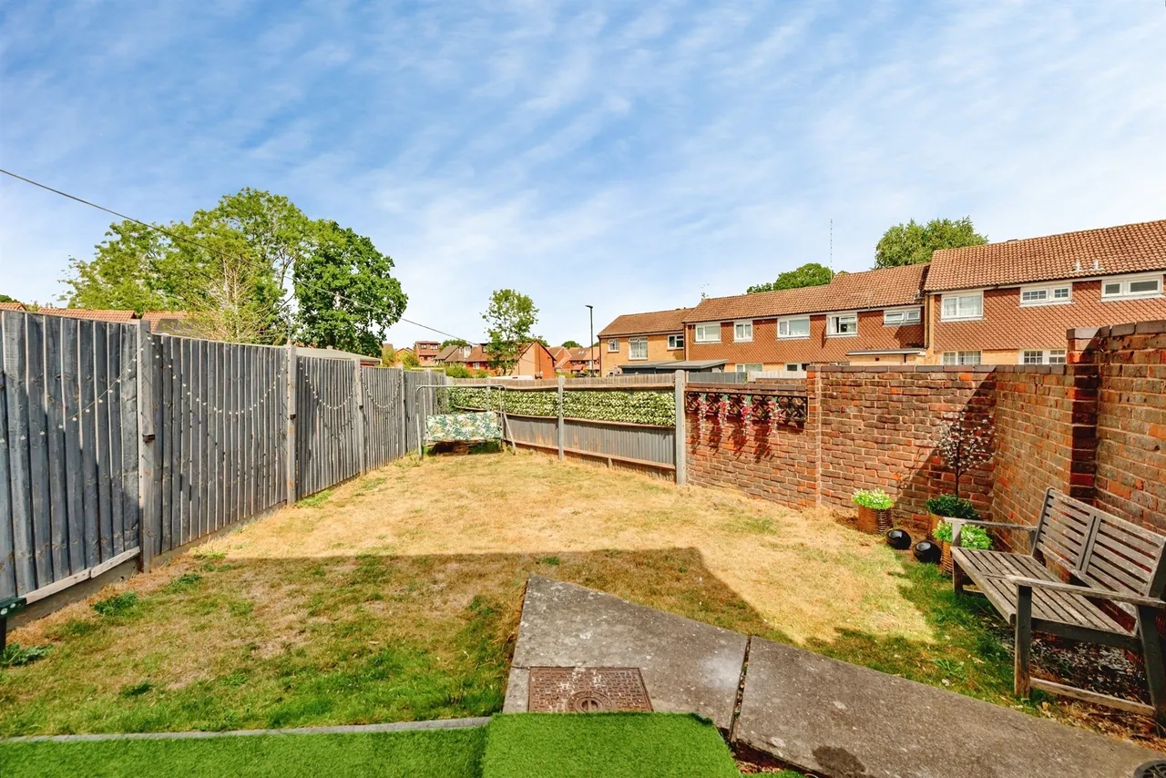 Beaumont Close, Ifield, RH11, photo 11