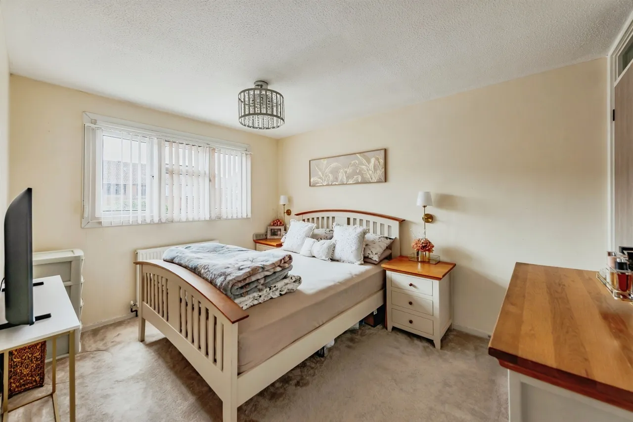Beaumont Close, Ifield, RH11, photo 6