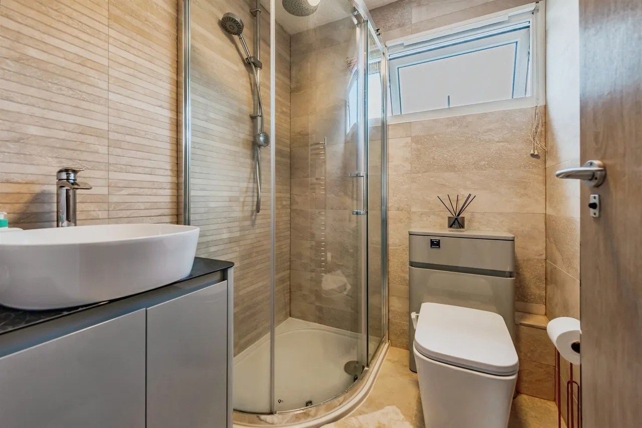 Beaumont Close, Ifield, RH11, photo 9